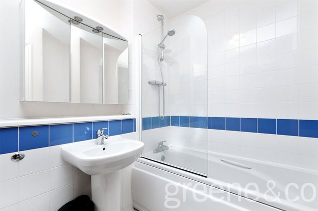  Image of 2 bedroom Flat to rent in New Road London E1 at Whitechapel  Stepney Green, E1 1AL