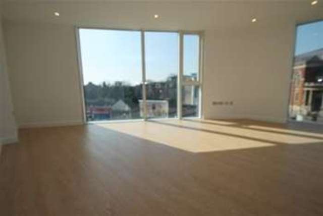  Image of 2 bedroom Flat to rent in St. James
