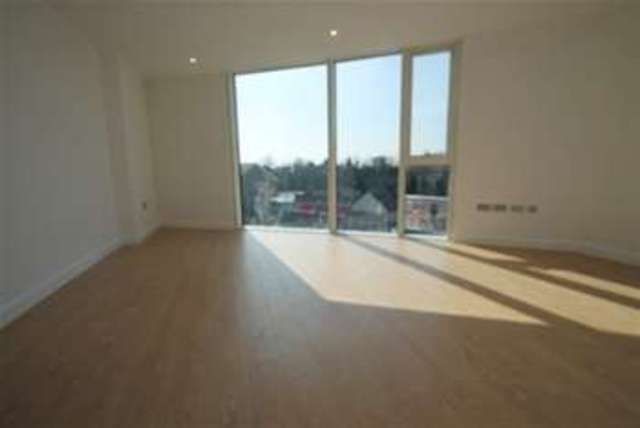  Image of 2 bedroom Flat to rent in St. James