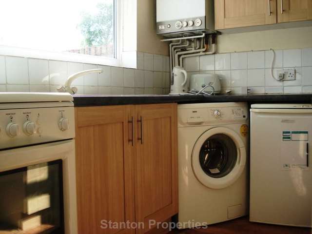  Image of 3 bedroom Terraced house to rent in Brailsford Road Fallowfield Manchester M14 at Brailsford Road Fallowfield Manchester, M14 6QA
