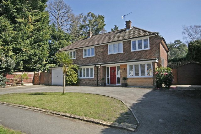  Image of 5 bedroom Detached house for sale in Norfolk Farm Road Maybury Woking GU22 at Pyrford Surrey Pyrford, GU22 8LW