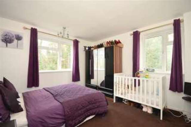  Image of 2 bedroom Flat for sale in North Street Carshalton SM5 at Carshalton Surrey Carshalton, SM5 2HT