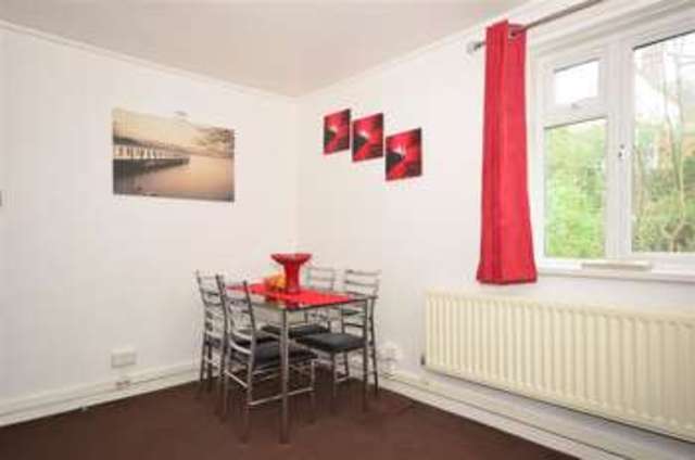  Image of 2 bedroom Flat for sale in North Street Carshalton SM5 at Carshalton Surrey Carshalton, SM5 2HT