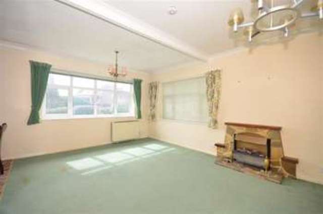 Image of 2 bedroom Bungalow for sale in Oakwood Road Maidstone ME16 at Maidstone Kent Maidstone, ME16 8AL