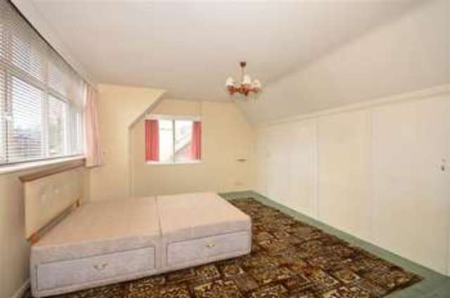  Image of 2 bedroom Bungalow for sale in Oakwood Road Maidstone ME16 at Maidstone Kent Maidstone, ME16 8AL
