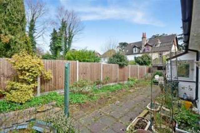  Image of 2 bedroom Bungalow for sale in Oakwood Road Maidstone ME16 at Maidstone Kent Maidstone, ME16 8AL