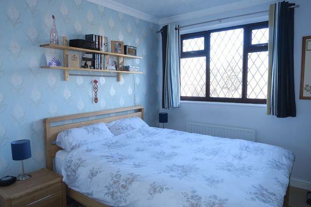  Image of 3 bedroom Terraced house for sale in Old Road Churwell Morley Leeds LS27 at Old Road Morley Leeds, LS27 7SH