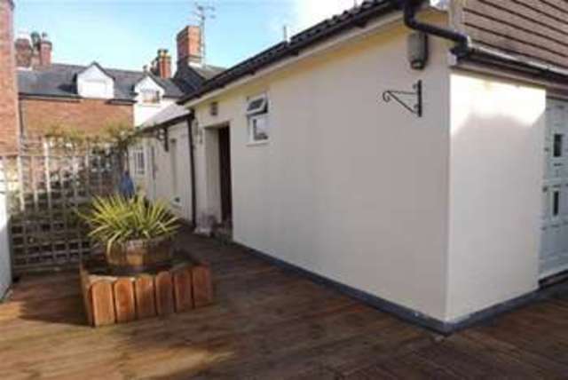  Image of 1 bedroom Flat to rent in Wood Street Swindon SN1 at Swindon, SN1 4AN