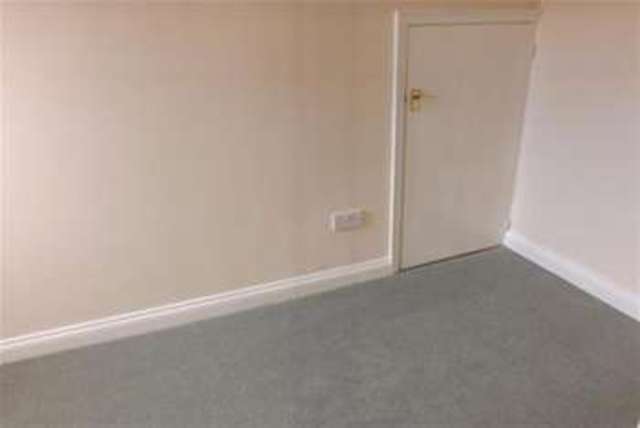  Image of 1 bedroom Flat to rent in Wood Street Swindon SN1 at Swindon, SN1 4AN