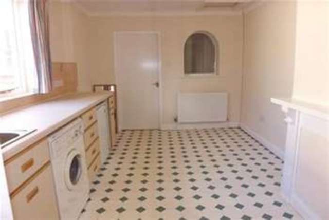  Image of 1 bedroom Flat to rent in Wood Street Swindon SN1 at Swindon, SN1 4AN