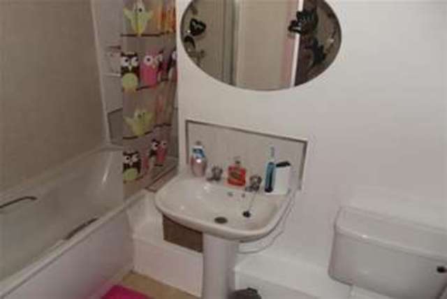  Image of 2 bedroom Flat to rent in Olivet Road Sheffield S8 at Sheffield, S8 8QR