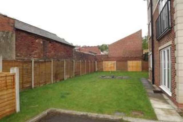  Image of 2 bedroom Flat to rent in Olivet Road Sheffield S8 at Sheffield, S8 8QR