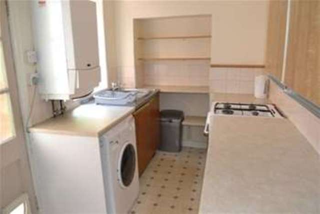  Image of 3 bedroom Detached house to rent in Oxford Road Leicester LE2 at Leicester, LE2 1TN
