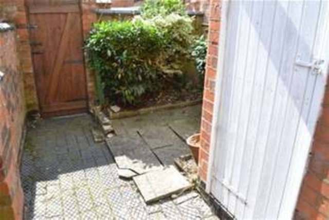  Image of 3 bedroom Detached house to rent in Oxford Road Leicester LE2 at Leicester, LE2 1TN