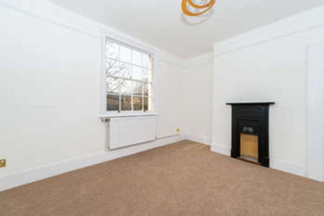  Image of 3 bedroom Terraced house to rent in Park Street London SE1 at Borough, SE1 9EQ