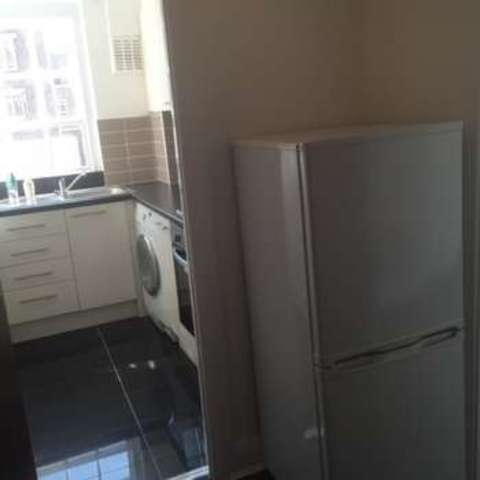  Image of 1 bedroom Flat to rent in Edgware Road London W2 at Park West Place  London, W2 2QS