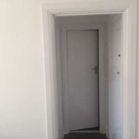  Image of 1 bedroom Flat to rent in Edgware Road London W2 at Park West Place  London, W2 2QS