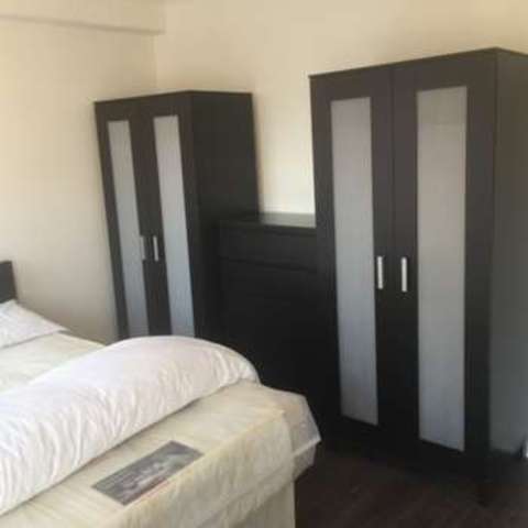  Image of 1 bedroom Flat to rent in Edgware Road London W2 at Park West Place  London, W2 2QS