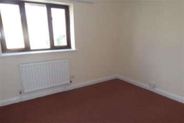  Image of 2 bedroom Detached house to rent in Meadenvale Peterborough PE1 at Peterborough, PE1 5PX