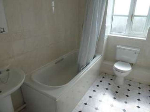  Image of 3 bedroom Terraced house to rent in Plantagenet Park Heathcote Warwick CV34 at Heathcote Warwick Warwick, CV34 6EX