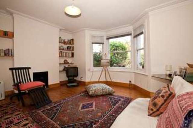  Image of 1 bedroom Flat for sale in Ravenscourt Gardens London W6 at Hammersmith, W6 0TU
