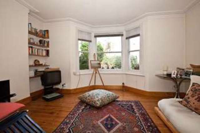  Image of 1 bedroom Flat for sale in Ravenscourt Gardens London W6 at Hammersmith, W6 0TU