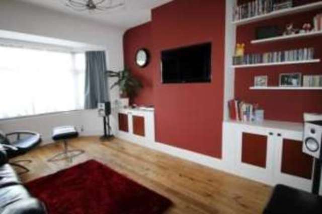  Image of 1 bedroom Maisonette for sale in Reigate Avenue Sutton SM1 at Sutton  Morden, SM1 3JR