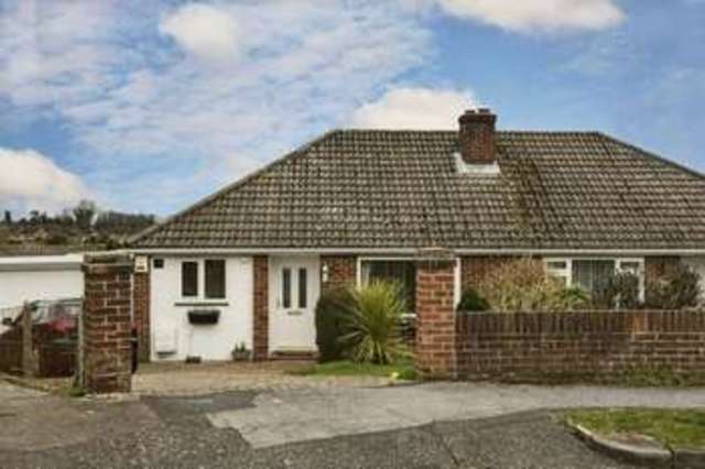  Image of 2 bedroom Detached house for sale in Riley Road Tilehurst Reading RG30 at Riley Road  Reading, RG30 4UX