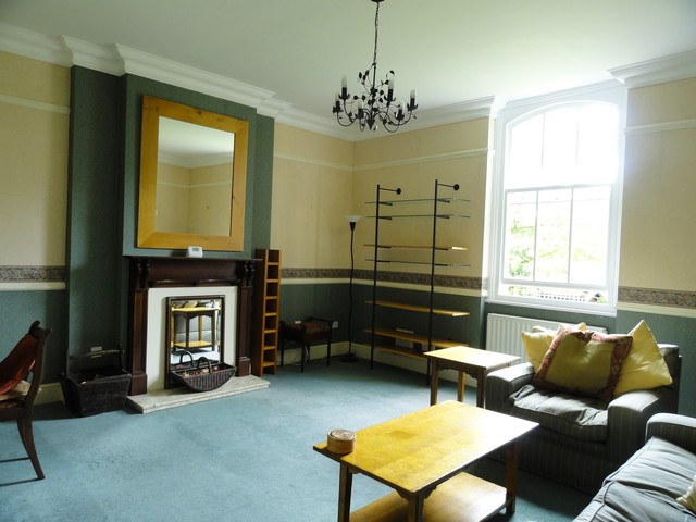  Image of 2 bedroom Flat to rent in Rogers Croft Woughton on the Green Milton Keynes MK6 at Woughton On The Green  Woughton on the Green, MK6 3DB