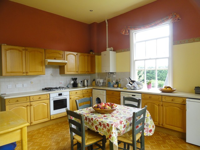  Image of 2 bedroom Flat to rent in Rogers Croft Woughton on the Green Milton Keynes MK6 at Woughton On The Green  Woughton on the Green, MK6 3DB