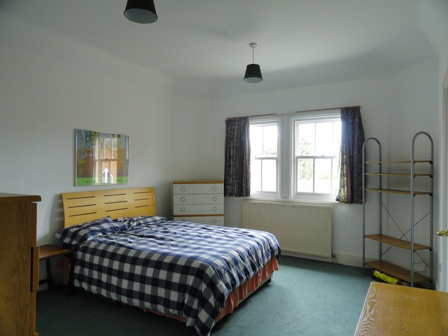  Image of 2 bedroom Flat to rent in Rogers Croft Woughton on the Green Milton Keynes MK6 at Woughton On The Green  Woughton on the Green, MK6 3DB