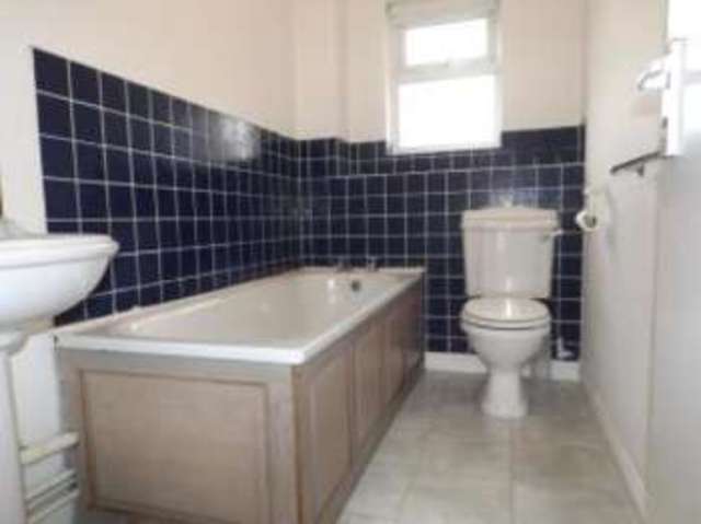  Image of 1 bedroom Maisonette for sale in Latham Road Romsey SO51 at Romsey Hampshire Romsey, SO51 7DB