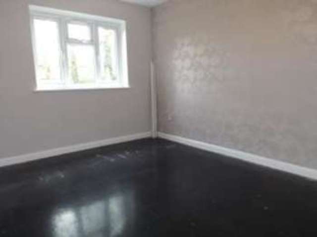  Image of 1 bedroom Maisonette for sale in Latham Road Romsey SO51 at Romsey Hampshire Romsey, SO51 7DB