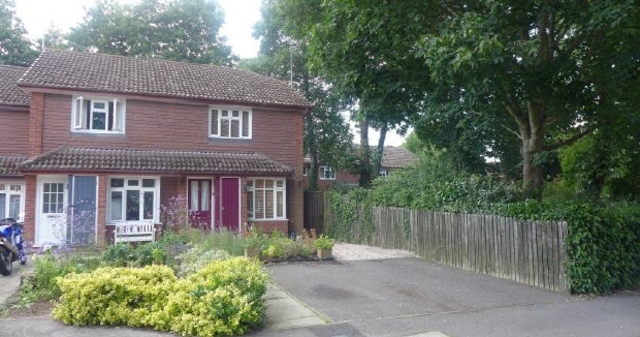  Image of 2 bedroom Detached house to rent in Mallard Close Romsey SO51 at Romsey Hants Romsey, SO51 7DD