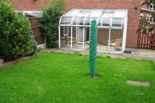  Image of 3 bedroom Semi-Detached house to rent in Rushy Close Nottingham NG8 at Nottingham, NG8 4GJ