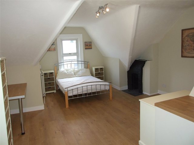  Image of 1 bedroom House Share to rent in Salisbury Road Reading RG30 at Reading Berkshire Reading, RG30 1BJ
