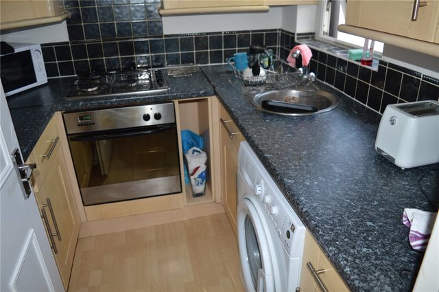  Image of 2 bedroom Apartment for sale in Salisbury Road Reading RG30 at Reading Berkshire Reading, RG30 1BL