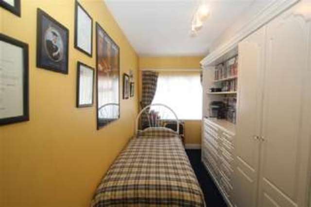  Image of 5 bedroom Semi-Detached house for sale in Savoy Close Edgware HA8 at Savoy Close  Edgware, HA8 7QF