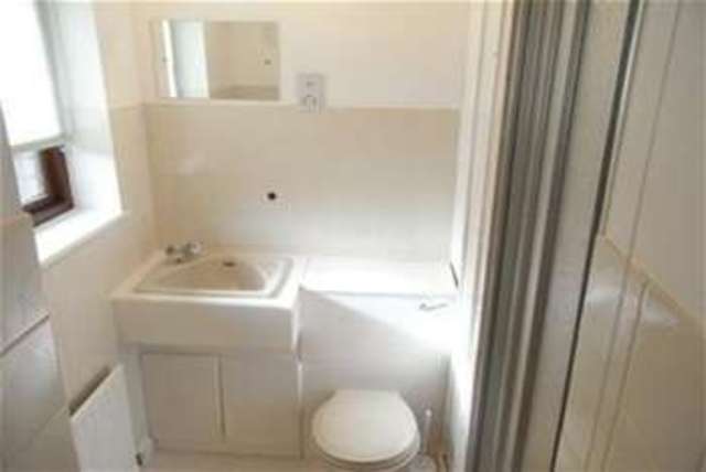  Image of 2 bedroom Flat to rent in Shawhill Road Shawlands Glasgow G41 at Glasgow, G41 3RW