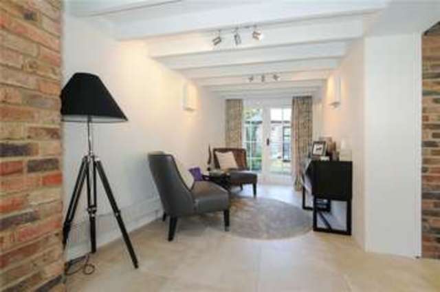  Image of 3 bedroom Terraced house to rent in Singleton Chichester PO18 at Singleton  Chichester, PO18 0HN
