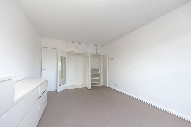  Image of 3 bedroom Flat to rent in Skipworth Road London E9 at South Hackney London South Hackney, E9 7JH