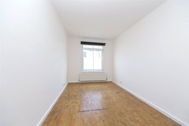  Image of 3 bedroom Flat to rent in Skipworth Road London E9 at South Hackney London South Hackney, E9 7JH
