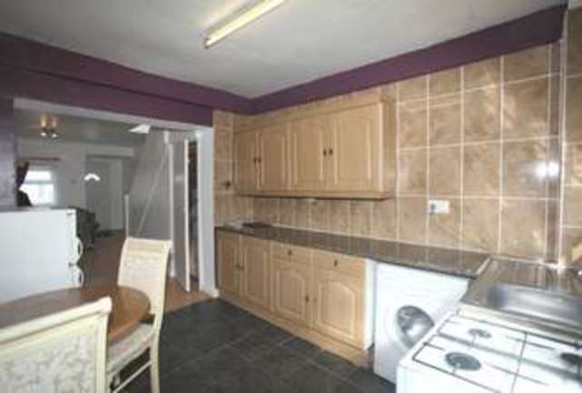  Image of 1 bedroom Semi-Detached house for sale in Waterbeach Road Slough SL1 at Slough, SL1 3LA