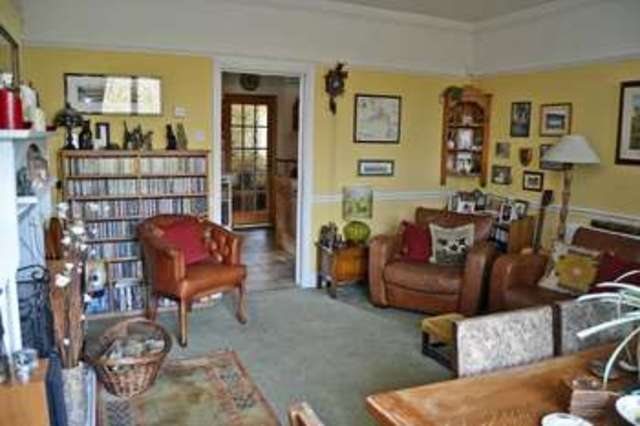  Image of 2 bedroom Cottage for sale in South Lane Netherton Wakefield WF4 at Netherton Wakefield West Yorkshire, WF4 4HZ