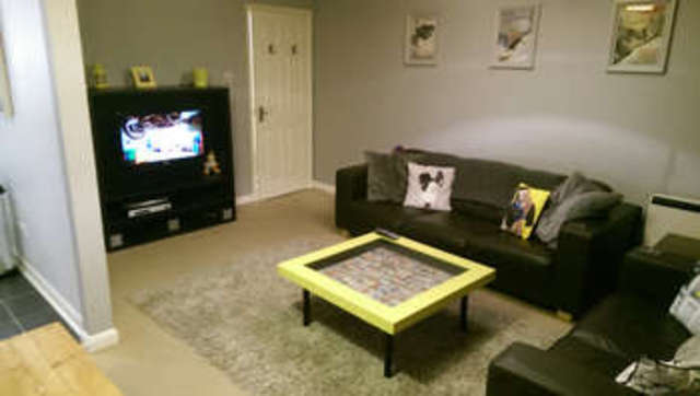  Image of 2 bedroom Ground Flat to rent in South Street Dorking RH4 at Dorking Surrey Dorking, RH4 2EX