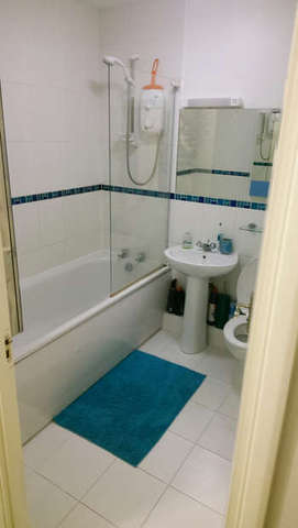  Image of 2 bedroom Ground Flat to rent in South Street Dorking RH4 at Dorking Surrey Dorking, RH4 2EX