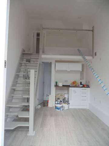 Image of 1 bedroom Studio flat to rent in Southern Court South Street Reading RG1 at South Street  Reading, RG1 4QS