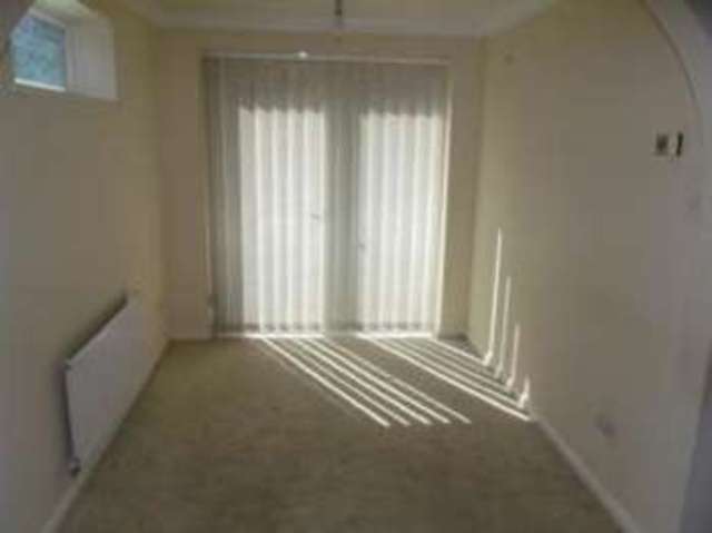  Image of 3 bedroom Detached house for sale in Camellia Gardens Southampton SO18 at Southampton Hampshire Swaythling, SO18 2RR
