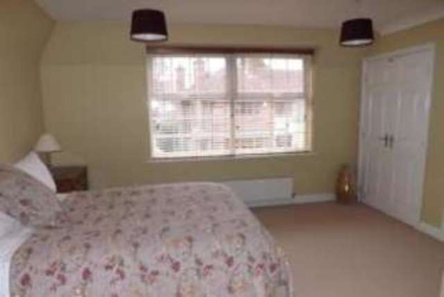  Image of 4 bedroom End of Terrace for sale in Newitt Place Southampton SO16 at Southampton Hampshire Bassett, SO16 7FA
