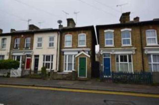  Image of 2 bedroom End of Terrace for sale in East Street Southend-on-Sea SS2 at Southend-on-Sea Essex Prittlewell, SS2 6LH